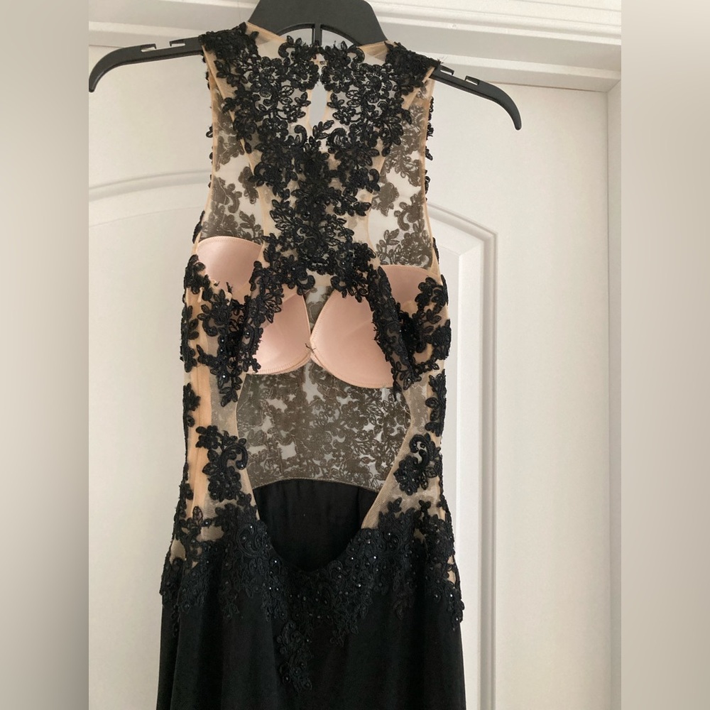 Madison James Prom dress  Black Lace Backless Gown - Picture 7 of 9